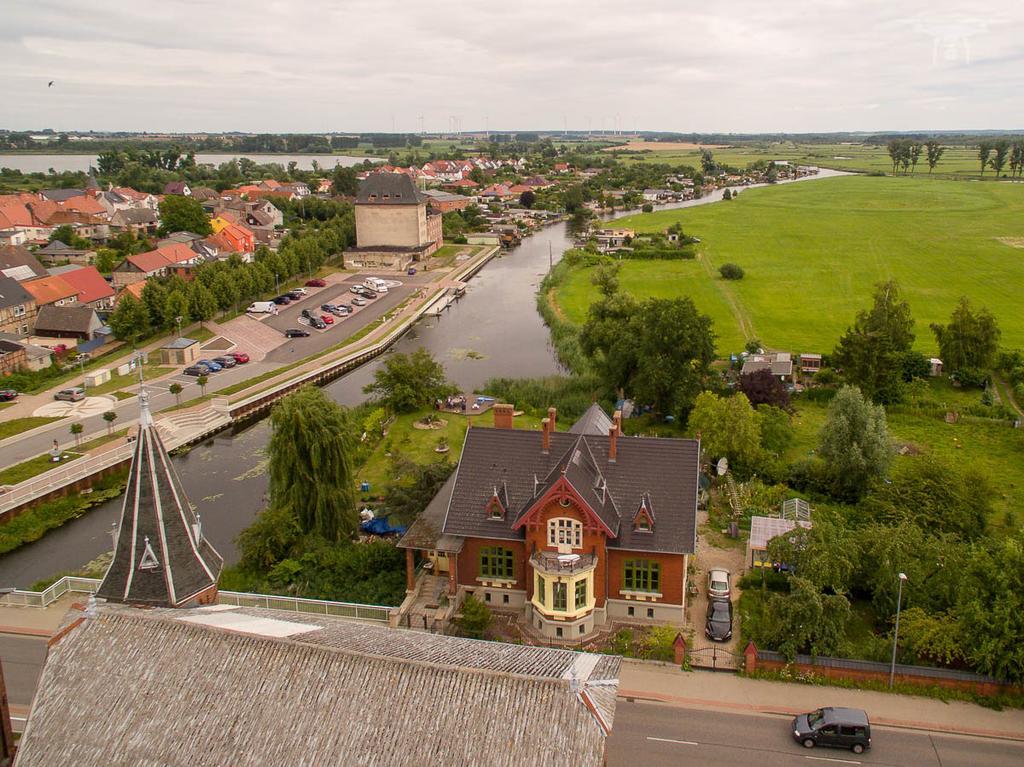 B&B Muehlenvilla Am Buetzower Hafen 外观 照片